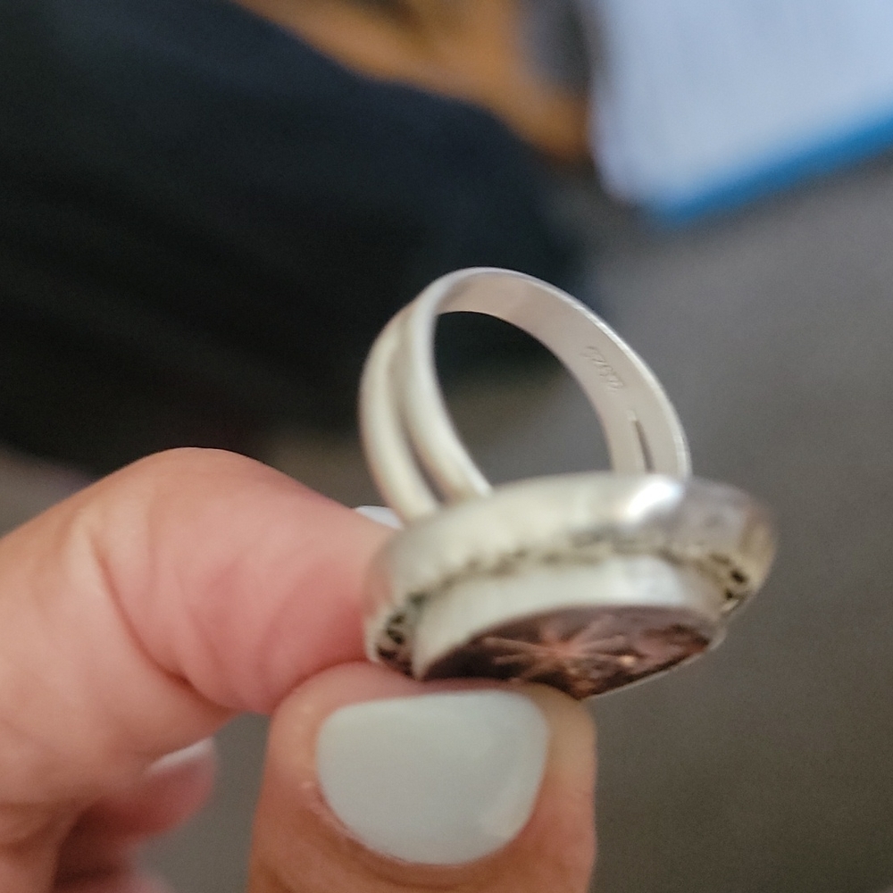 RING - Picture 4 of 5